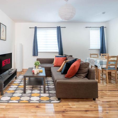 2 Bedroom Flat Near London Excel 외부 사진