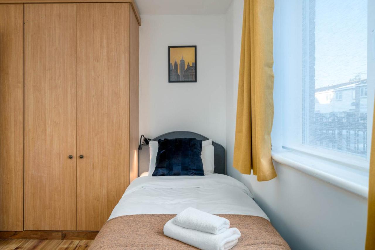 2 Bedroom Flat Near London Excel 외부 사진