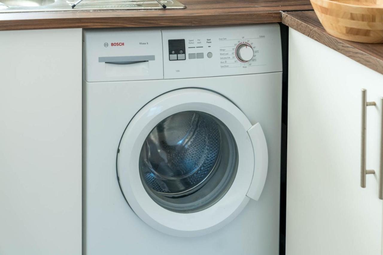 2 Bedroom Flat Near London Excel 외부 사진